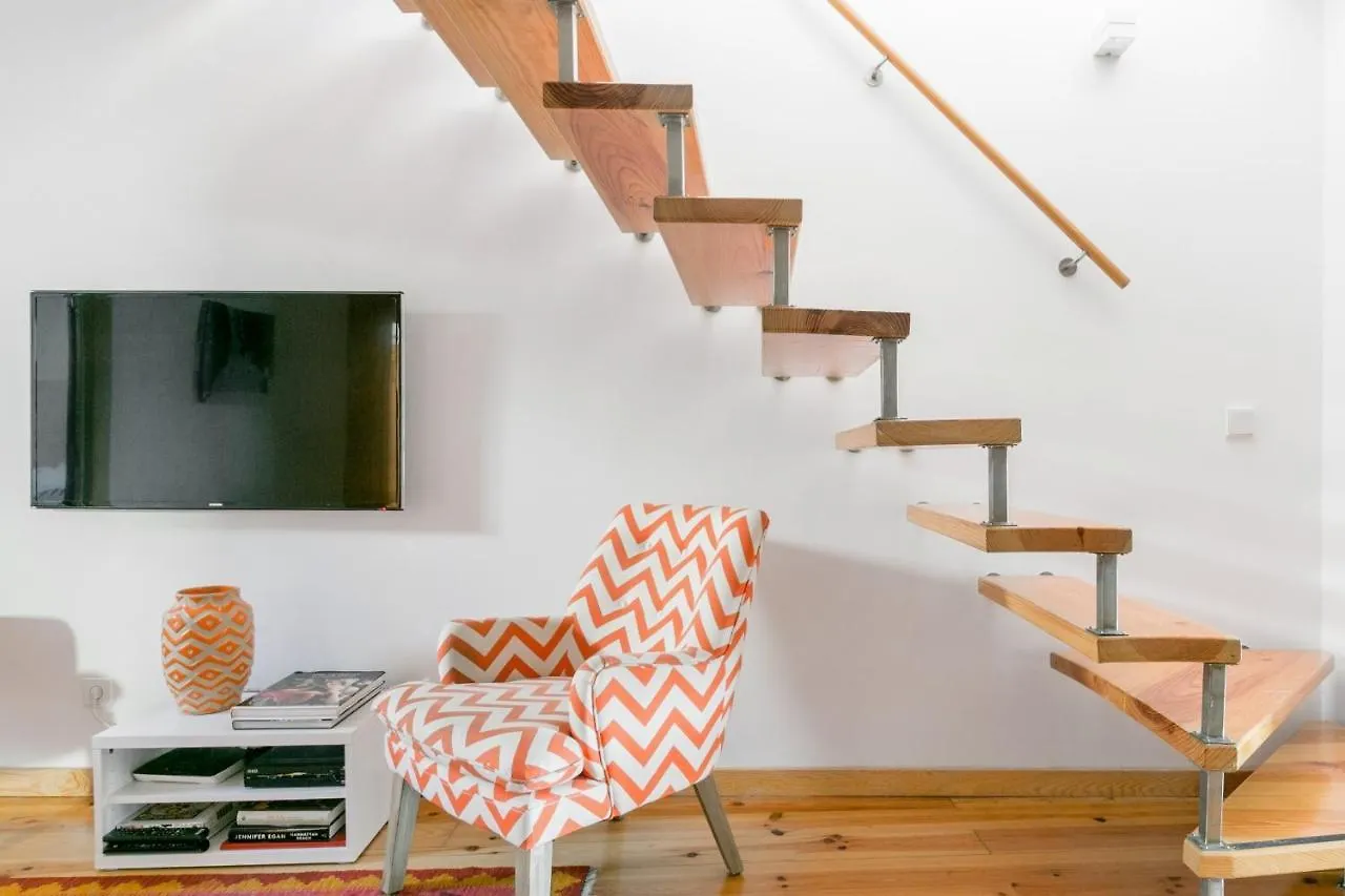 Breathtaking River-City View Two Private Terraces 3 Bedrooms And 3 Bathrooms 17Th Century Building Central Bica Chiado District Лиссабон 0*,  Португалия