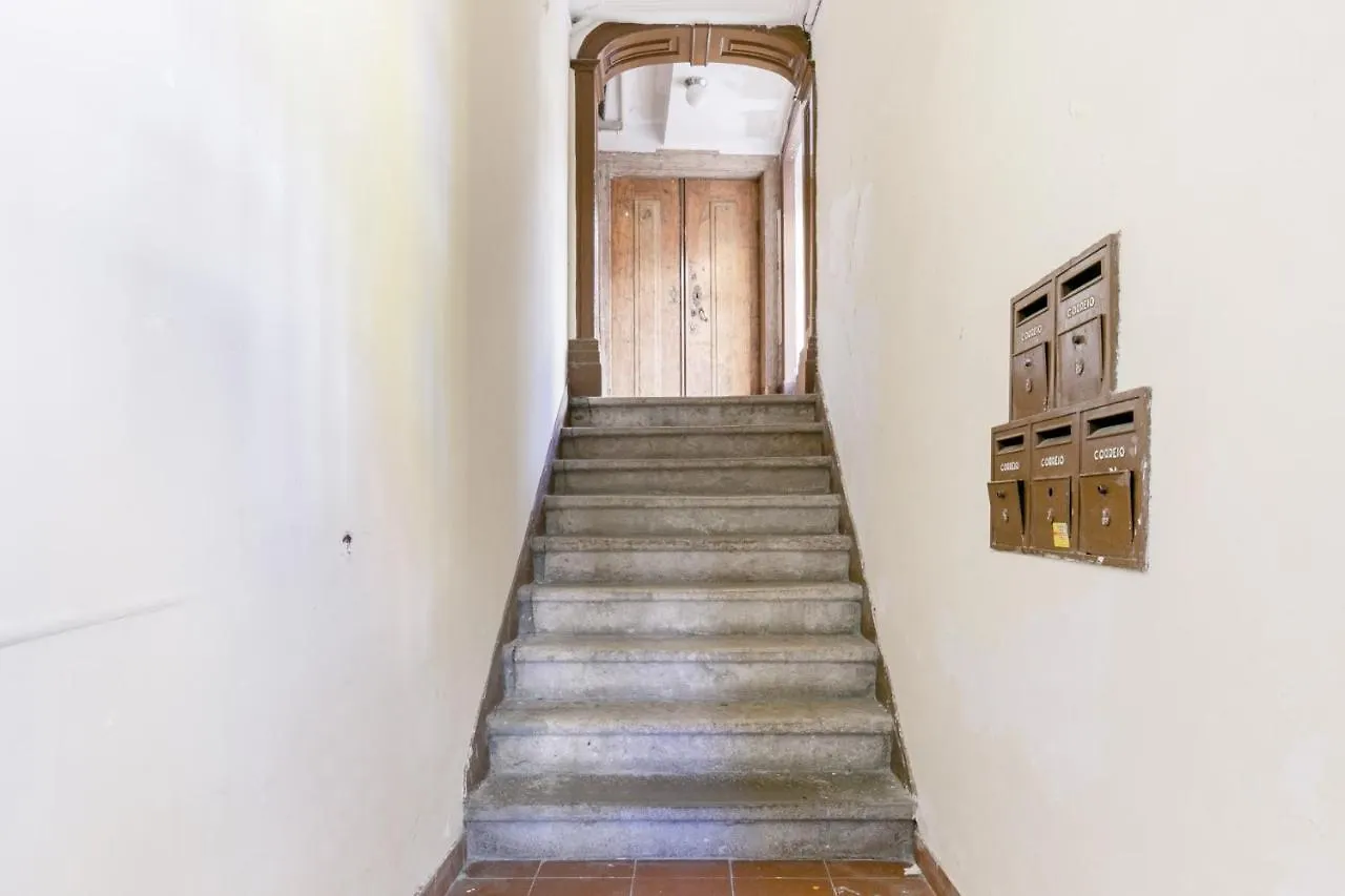 Breathtaking River-City View Two Private Terraces 3 Bedrooms And 3 Bathrooms 17Th Century Building Central Bica Chiado District Lisboa Apartmán