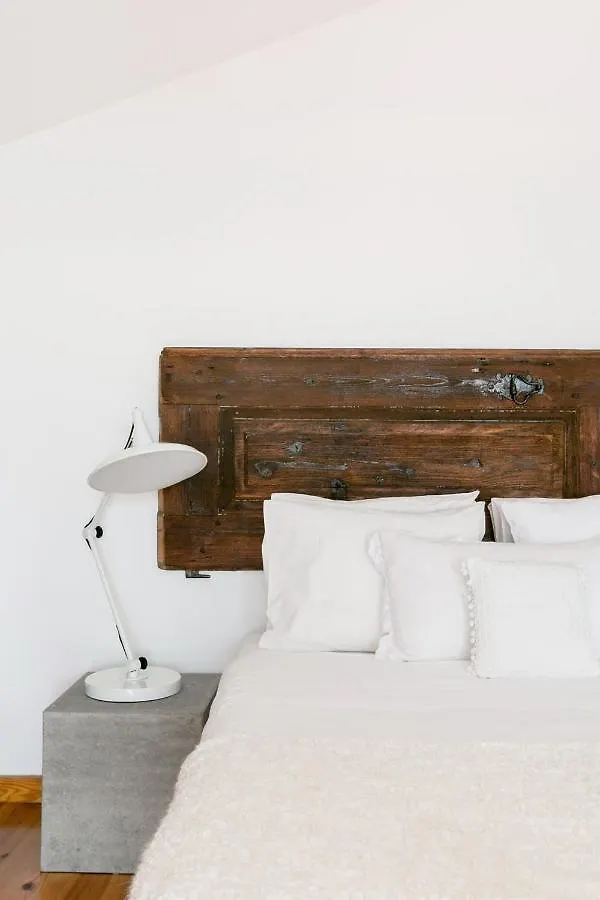 Breathtaking River-City View Two Private Terraces 3 Bedrooms And 3 Bathrooms 17Th Century Building Central Bica Chiado District Lisboa Apartmán